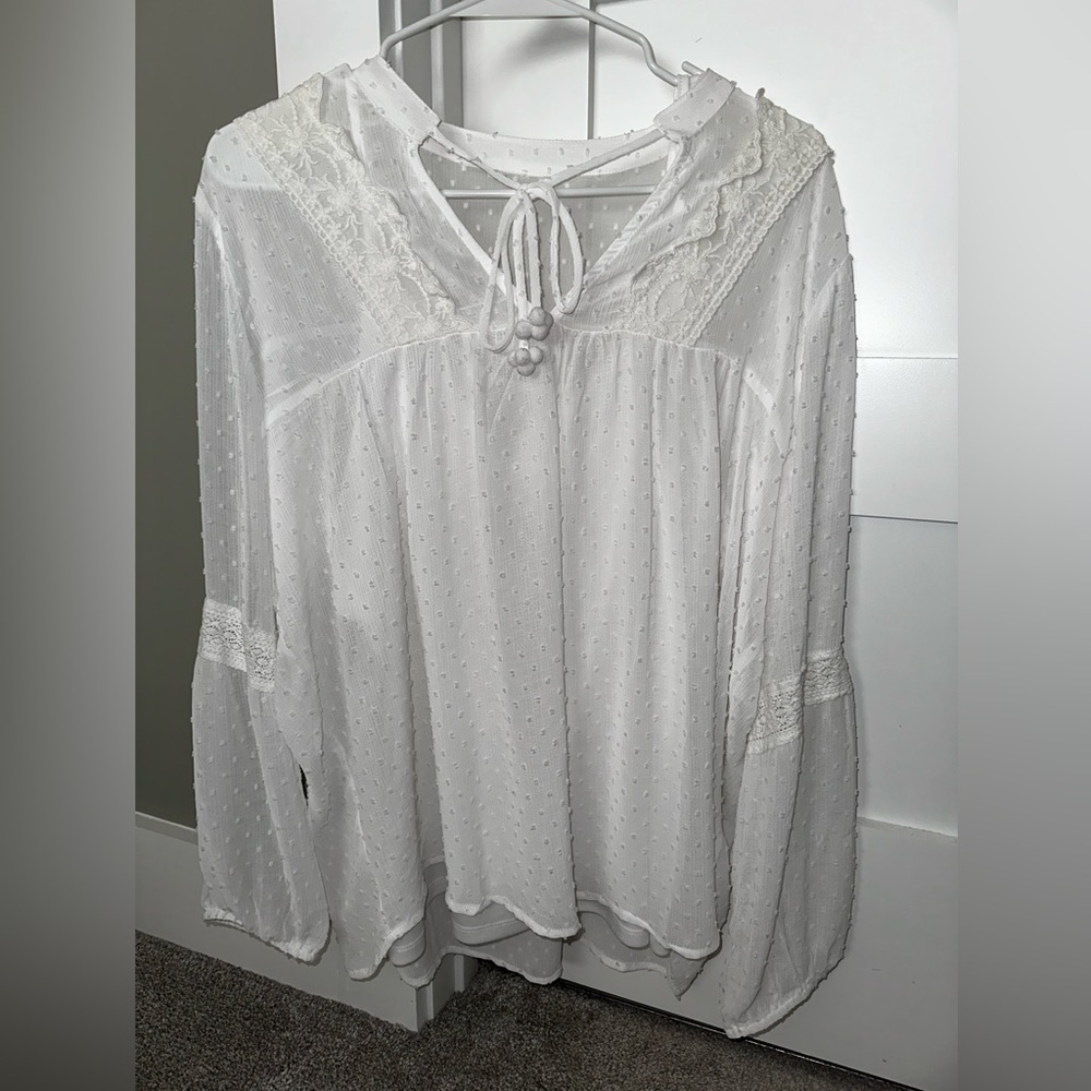 XL White long sleeve blouse